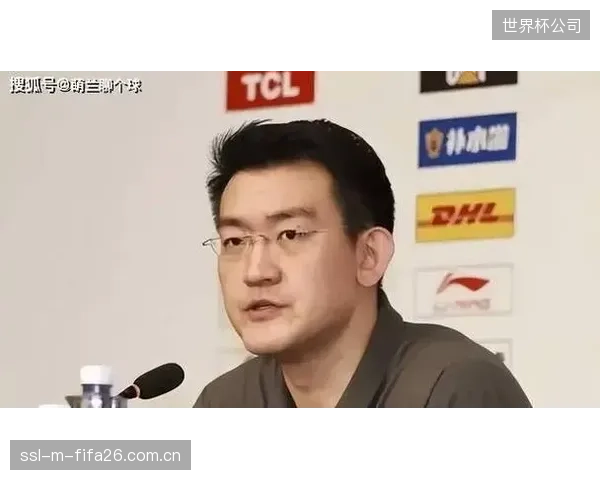 攻防转换节奏之争,王博指导需最大化降低失误以抑制上海队的快速反击。 攻防转换节奏之争,王博指导需最大化降低失误以抑制上海队的快速反击。